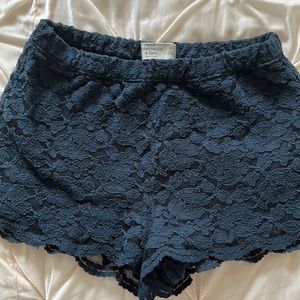 Abercrombie XS navy lace stretchy shorts